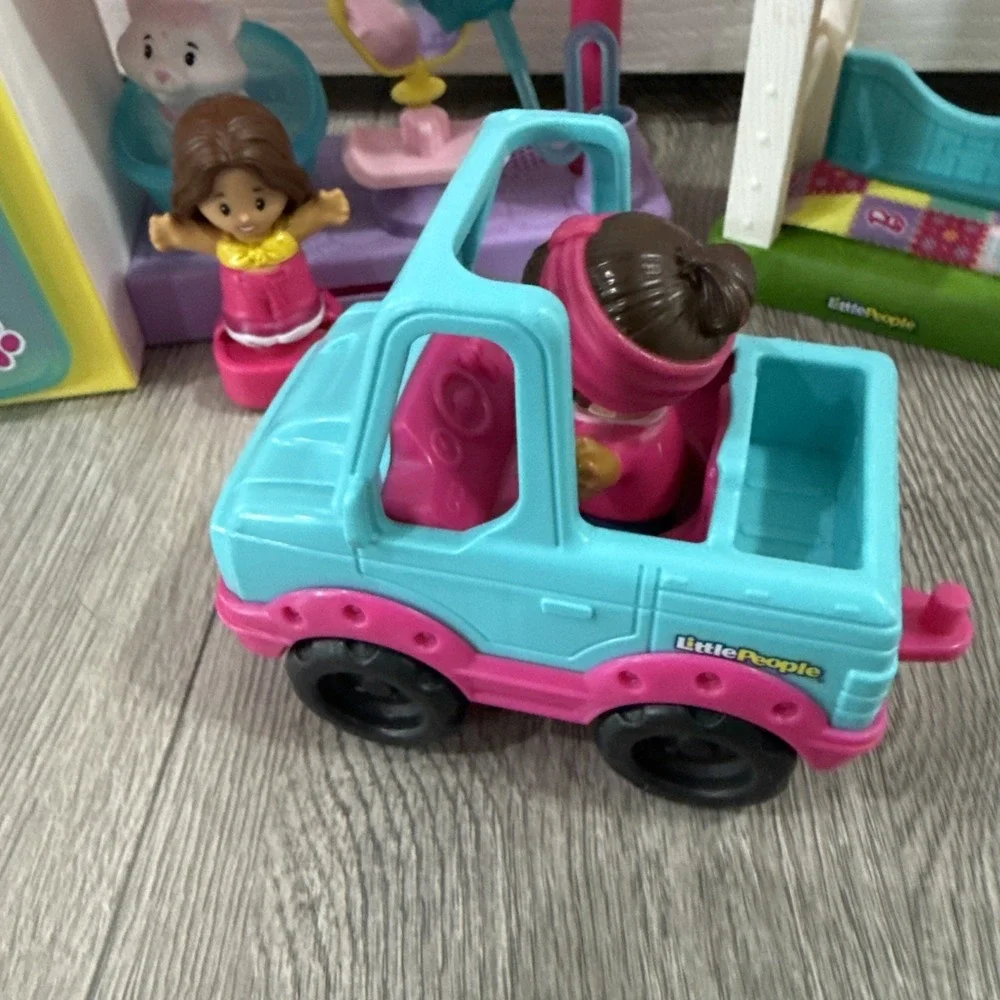 Fisher-Price Little‎ People Barbie Pet Spa & Horse Stable Play sets